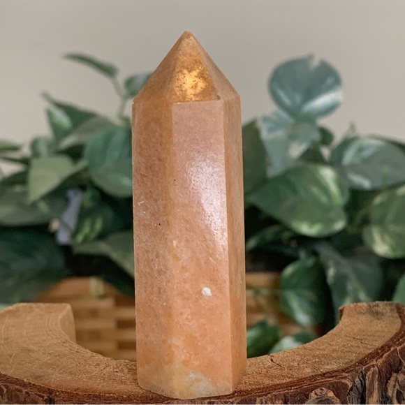 Peach Aventurine Crystal Carved Tower Point Wand Orange Chakra Stone Rock 3" 72g - Picture 5 of 9